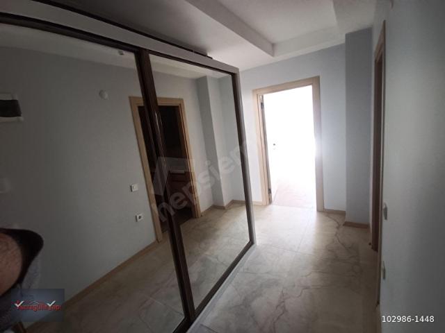 KARAGÜLLE'den Kiralık Sıfır Siteİçi 3+1 Bahçe Katı Asansörlü