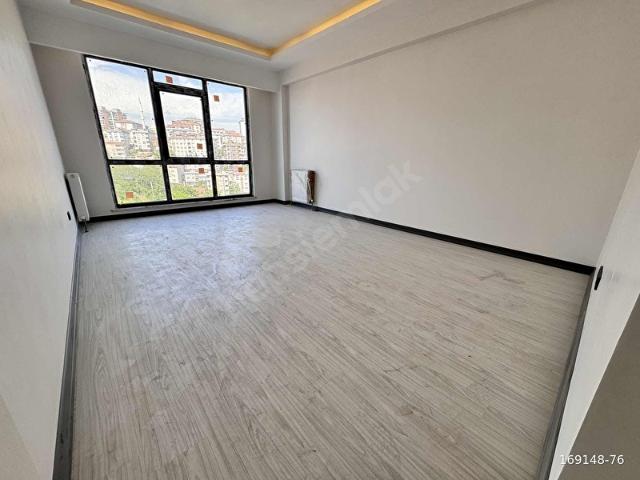 KARADOLAP SİTE METRO 5 DAKKA724 GÜV+K.OTPAR+9.K 2+1 90m2 9.300