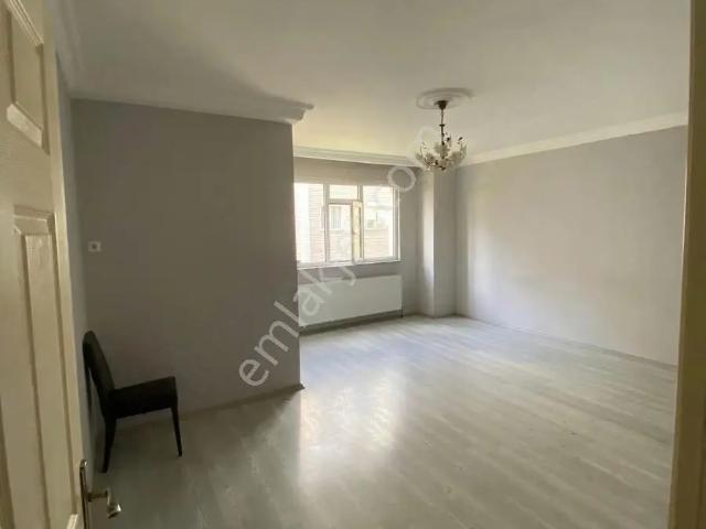 Karadağ Gayrimenkulden Levent Mahallesinde 3+1 Kiralık Daire