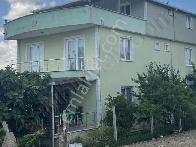 Karaevlide Acil Satılık Villa
