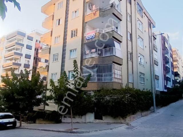Karaköprü 1.35 De 4 Odalı Arakat Kiralık Daire