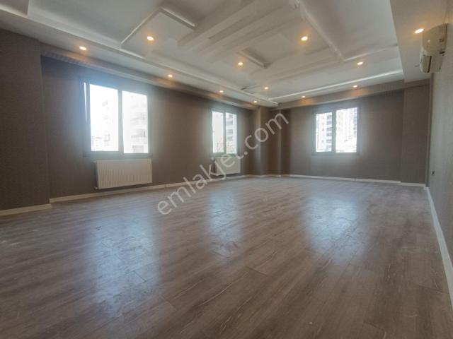Karaköprü 35 Metre Yolda Ultra Lüks 5+1 Daire