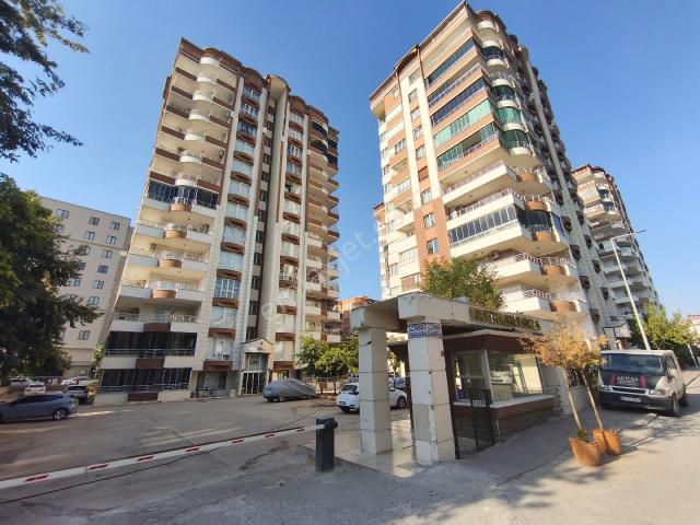 Karaköprü Atakentte Diş Hastanesi Yanı Fatihkent Sitesınde Satılık 4+1