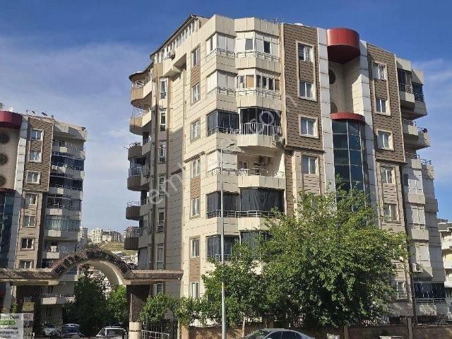 Karaköprü Karşıyaka Gul Sitesinde Satılık Full Lüks 4+1 Satılık Daire