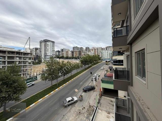 Karaköprü Metro Avm Üstü Merkezi Konumda Eşyalı 1+1