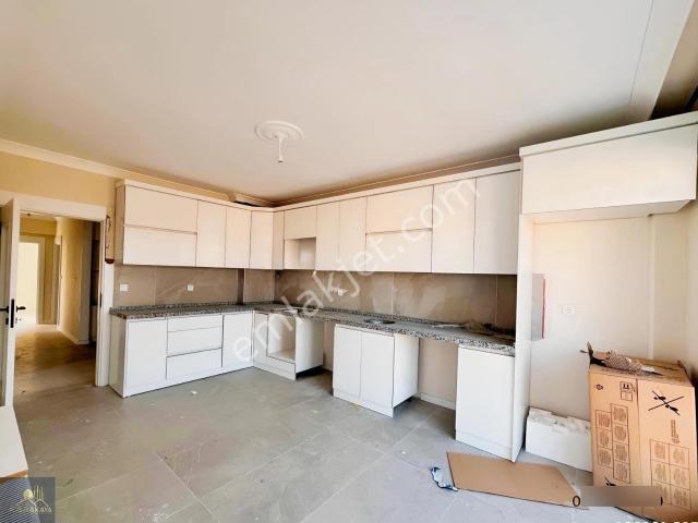 Karakaya Emlak'tan İstiklal'de Kiralık Sıfır Daire