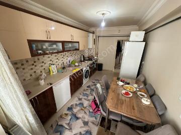 Karakaya Mahallesinde Cadde Yakını 4+1 Çift Banyolu Fırsat Daire