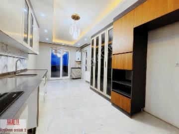 Karakay'nın En Güzel Yerinde Orta Katta İskanlı Full Yapılı 3+1