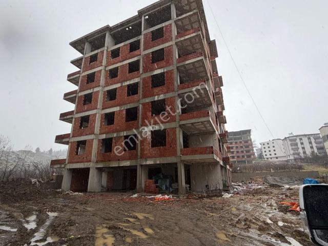 Karakaş'dan Çamurlu Mah.doğa Ve Sehir Manzaralı 4.kat 3+1 130 M2