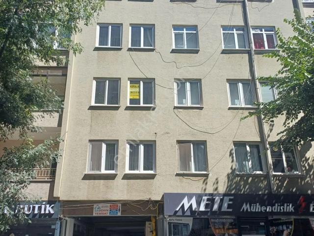 Karakaş Mahallesi Teb Bankası Karşısında 2+1 Daire Kiralıktır