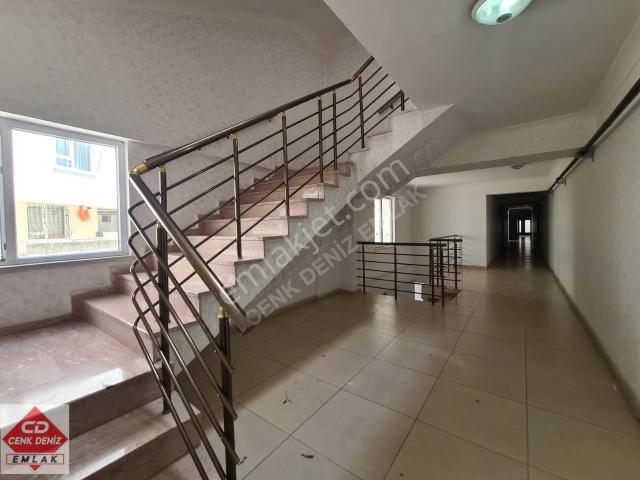 Karakeçili Cd. Üzeri Güney Cephe Kat Konumlu Yapılı Kiralık 3+1