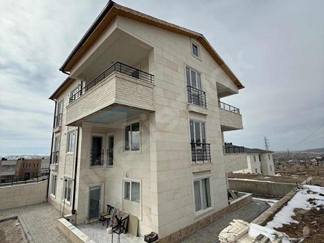 KARAKIZ EMLAK&INSAATTAN SATILIK EVKA MAH 3+1 KILERLI LUKS DAİRE