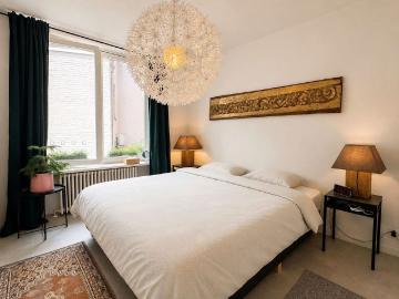 Karaktervol 2 slaapkamer appartement met uniek zicht op het water aan de Korenlei