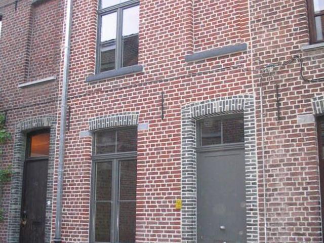 Karaktervolle woning + autostaanplaats