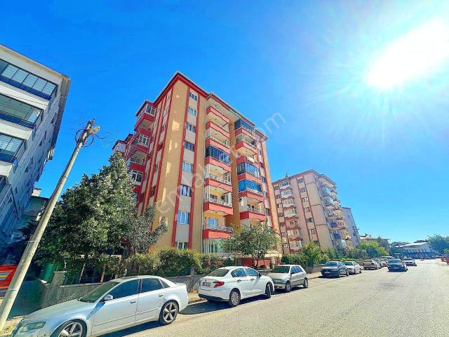 Karahan Emlak'tan M.akif'te Cadde Üzeri*satılık*5.kat*135 M²*3+1