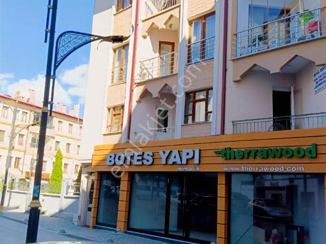 Karahan Emlak'tan Çarşı İçinde 3+1 Yapılı Lüks Daire ofis