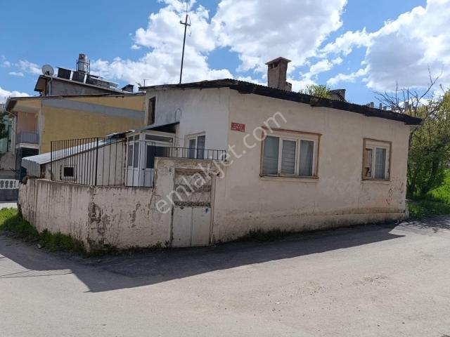 Karahan Emlak'tan Ece Mah'de 135 M² Müstakil Ev