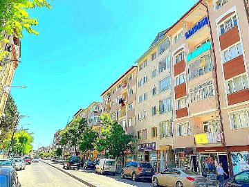 Karahan Emlaktan Kiralık 3+1*4.kat*125 M²*millet Bahçesi Üstünde