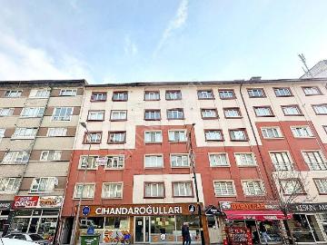 Karahan Emlak'tan Satılık 2+1 Daire*çarşının Göbeğinde*2.kat