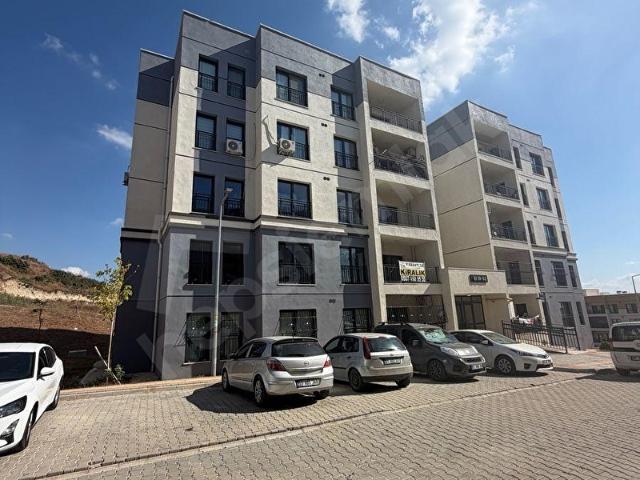 KARAHAN TOKİDE 3+1 KAPALI MUTFAK OTURUMA HAZIR SIFIR KİRALIK DAİRE