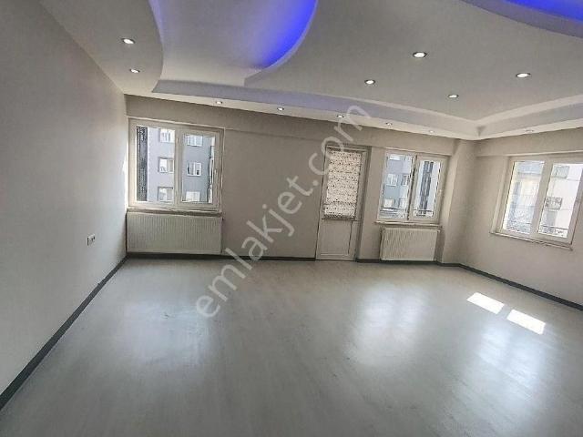 Karahasanlı Yeni Şehir Hastanesi Yakını Geniş 3+1 Ara Kat Daire