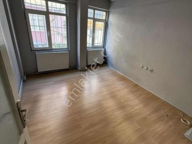 Karaosmanoğlundan Kiralık 1+1 85 M2 Daire