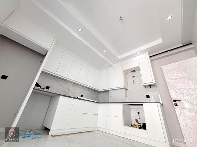 KARAMAN MAHALLESİNDE YÜRÜYÜŞ YOLUNA YAKIN 3+1 ASANSÖRLÜ OTOPARKLI LÜX SON DAİRE !