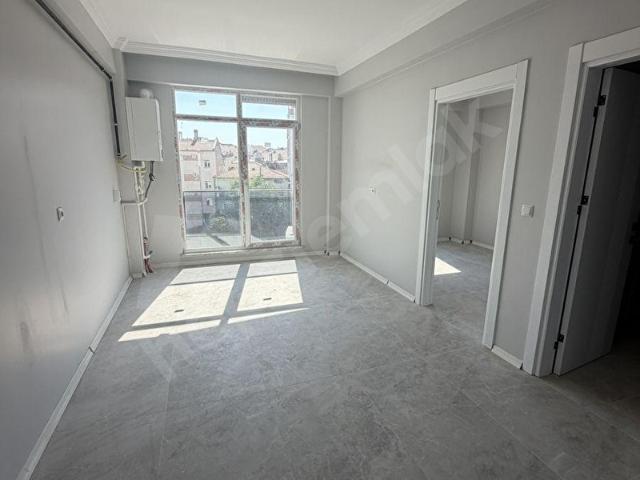 KARAMAN FENARİDE ÇARŞI MERKEZİNDE SIFIR BİNA 1+1 YERDEN ISITMA