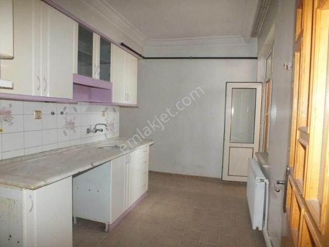 Karaman Sekiçeşme Mahallesi 3.kat 100 M2 2+1 Satılık Daire