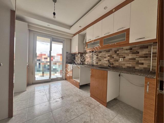 Karamanda Asansörlü Arakat 2+1 110 M2 10 Yıllık Satılık Daire