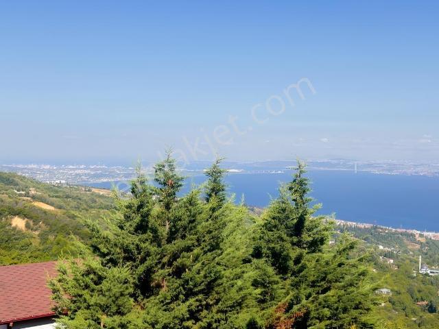 Karamürsel Çamçukur Deniz,köprü Manzaralı Satılık Eşyalı Villa