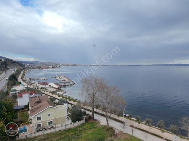 Karamürsel Kayacık’ta Deniz Manzaralı Satılık 3+1 İskanlı Daire | Site İçi