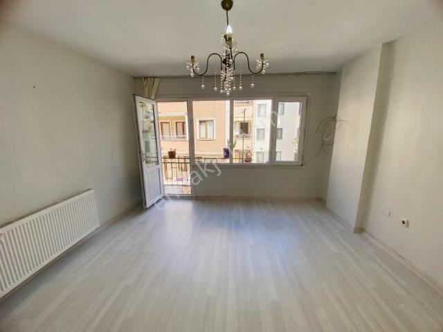 Karamürsel Salı Pazarı Mevkii Arakat Kiralık Geniş 1+1 Daire