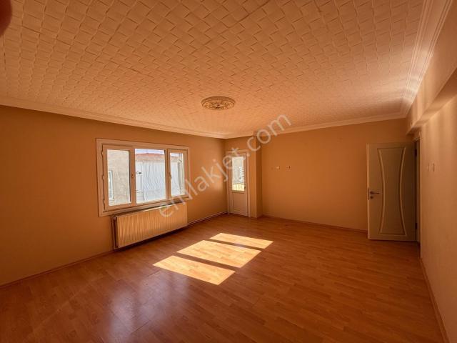 Karamürsel 4 Temmuz Salı Pazarında Bakımlı Kiralık 2+1 Daire