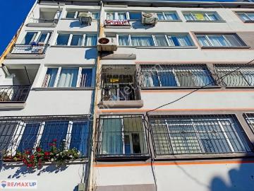 Karantina Parkı tramvayına Yürüme Mesafesinde Yüksek Giriş Daire