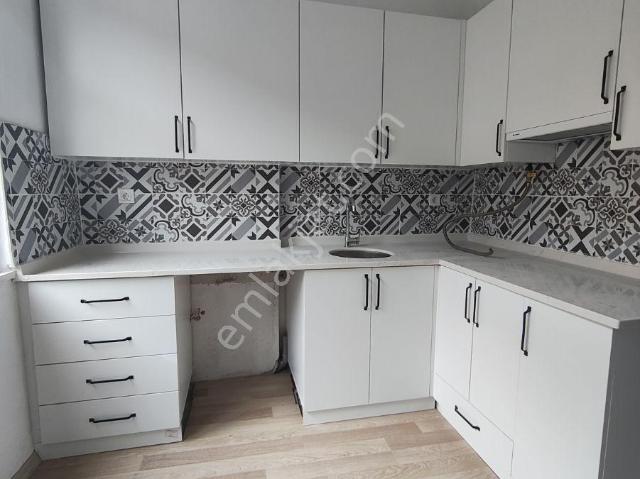 Karasu Çarşı Merkezde Kiralık Daireler