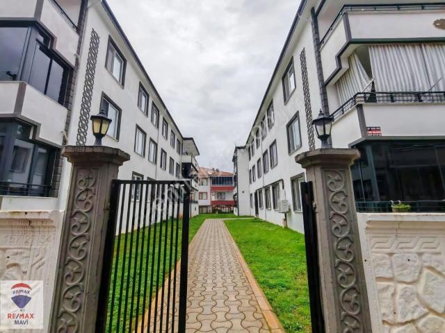 Karasu Aziziye'de 3+1 Ayrı Mutfak Cam Balkon Kombi Petekli Remax