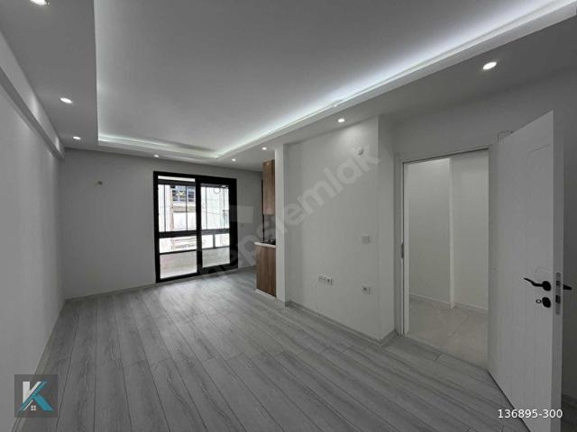 KARASU GAYRİMENKULDEN İZBANA KOMŞU SATILIK ARAKAT 2+1 DAİRE