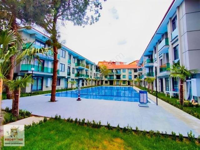 Karasu Da Merkezi Konumda Havuzlu Sitede Eşyalı 2+1 Daire