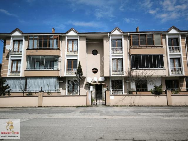 Karasu Merkez Stad Yanı Ön Cephe Mutfak Ayrı Bahçeli 3+1 Daire