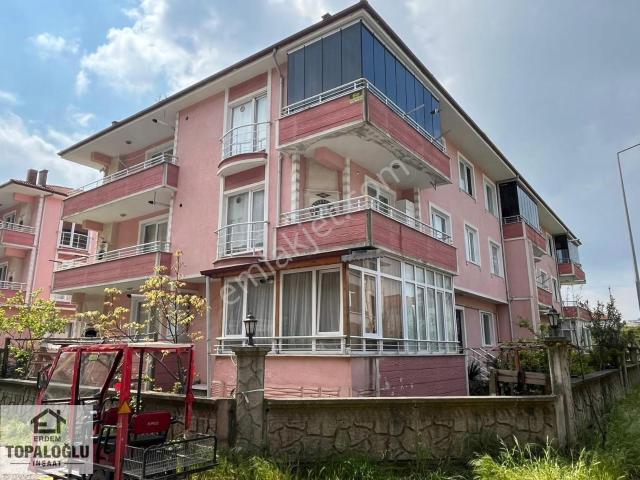 Karasu Sahilde Denize 200m Ön Cephe Bahçeli Masrafsız 2+1 Daire
