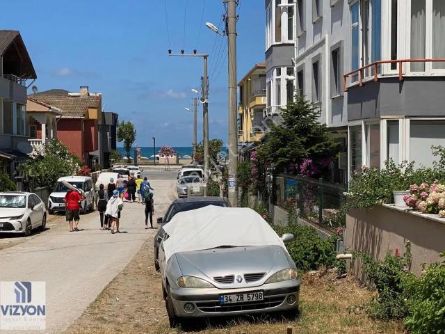Karasu Vizyon Emlaktan Akkumda Denize 50mt Mesafede 2+1 Daire