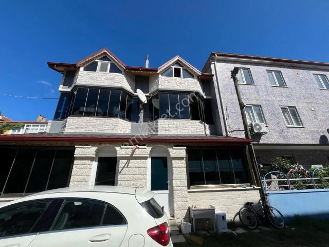 Karasu Yalı Mahallesi'nde Eşyalı 4+1 Kiralık Villa