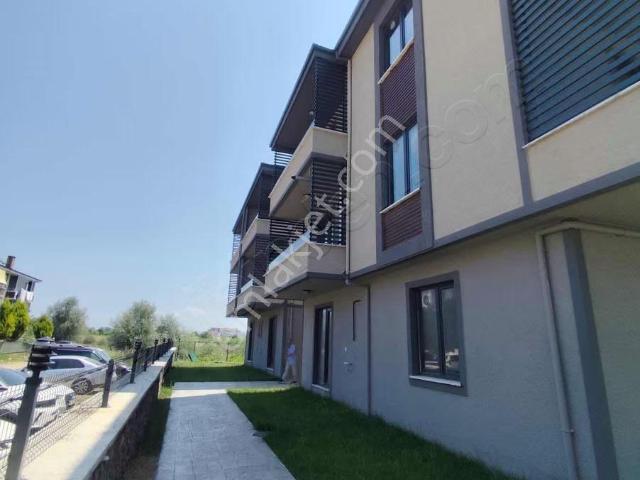 Karasu Yeni Mahallede Kiralık Sıfır Daire