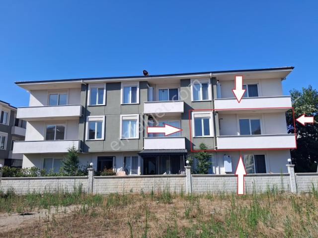 Karasu Yeni Mahallede Sıfır Ara Kat Kiralık 2+1 Daire
