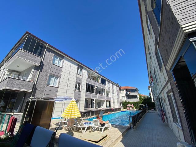 Karasu Yenimahalle Havuzlu Site,de M.ayrı 2+1 Kiralık Daire