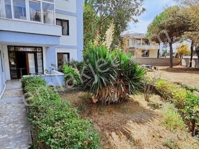 Karasu Zenginler Sitesin'de 2+1 Eşyalı Bahçe Katı Kiralık Daire