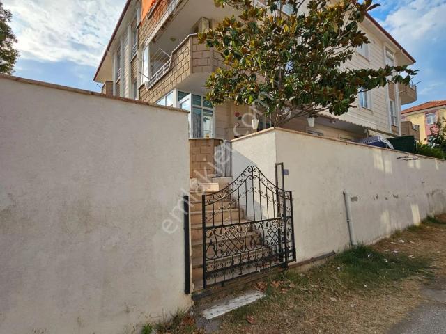 Karasu'da Deniz Manzaralı 2+1 Eşyalı Kiralık