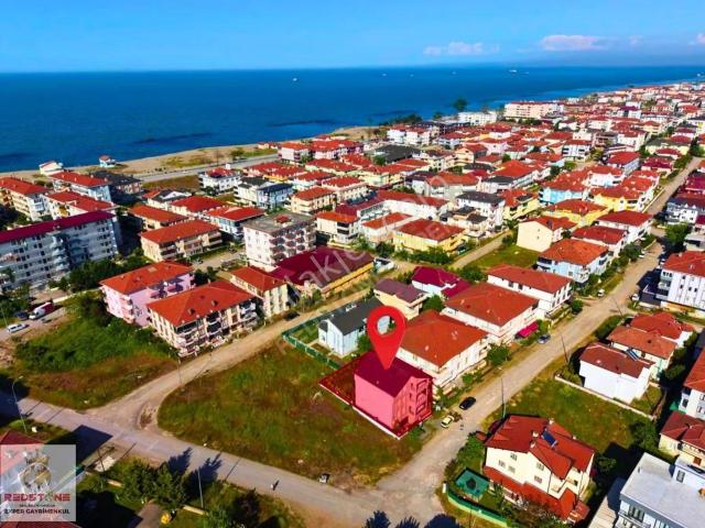 Karasu'da Denize Yürüme Mesafesinde Tam Müstakil Satılık Villa