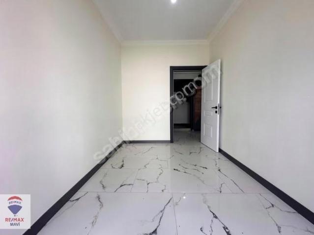 Karasu'da Havuzlu Yerden Isıtma Kiralık Sıfır Daireler